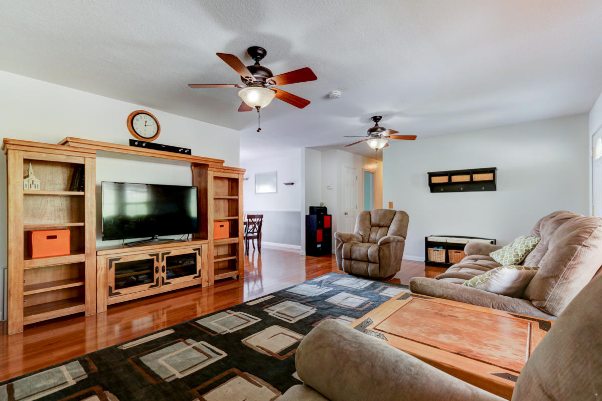 554 Sinking Springs Road Clinton, TN 37716 - Photo 7 of 22 Positive Perceptions (5)