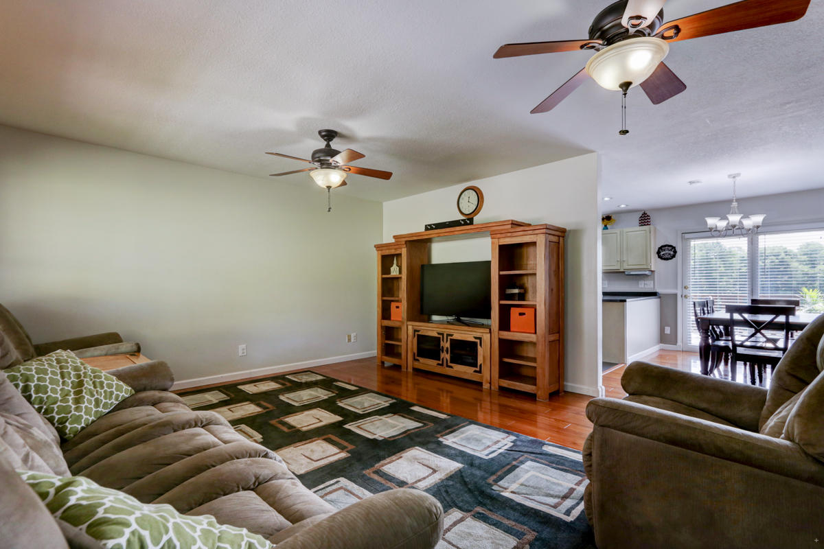 554 Sinking Springs Road Clinton, TN 37716 - Photo 9 of 22 Positive Perceptions (18)