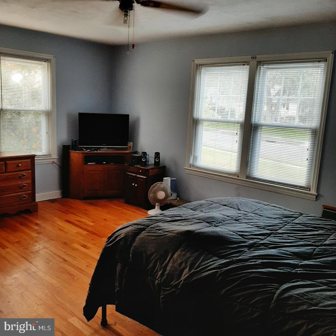 519 Sutherland Road Ewing, NJ 08618 - Photo 11 of 19 Gallery Image 11