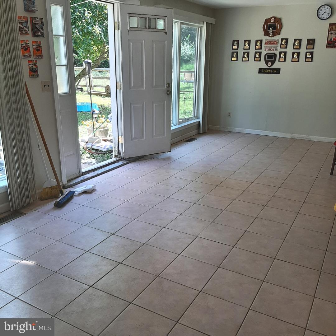 519 Sutherland Road Ewing, NJ 08618 - Photo 17 of 19 Gallery Image 17