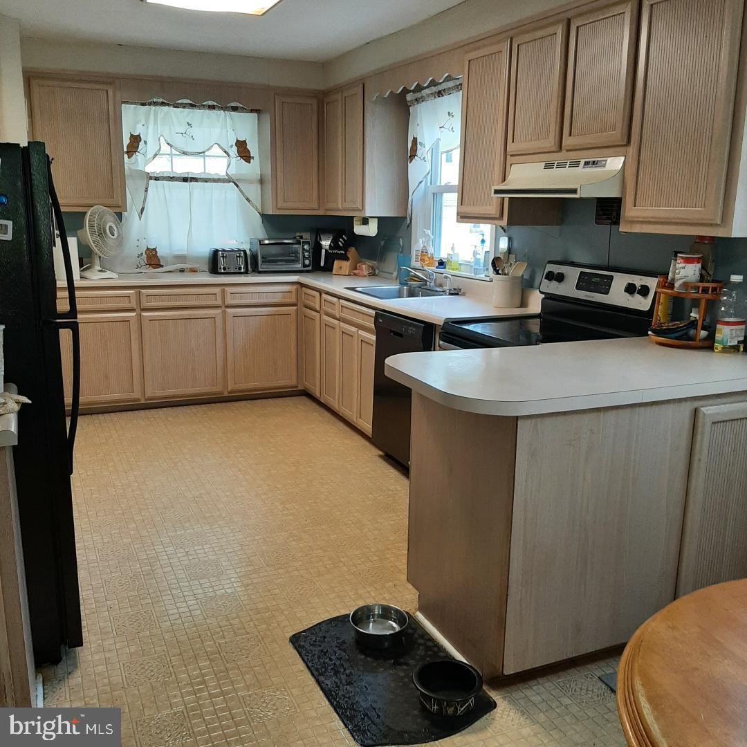 519 Sutherland Road Ewing, NJ 08618 - Photo 6 of 19 Gallery Image 6