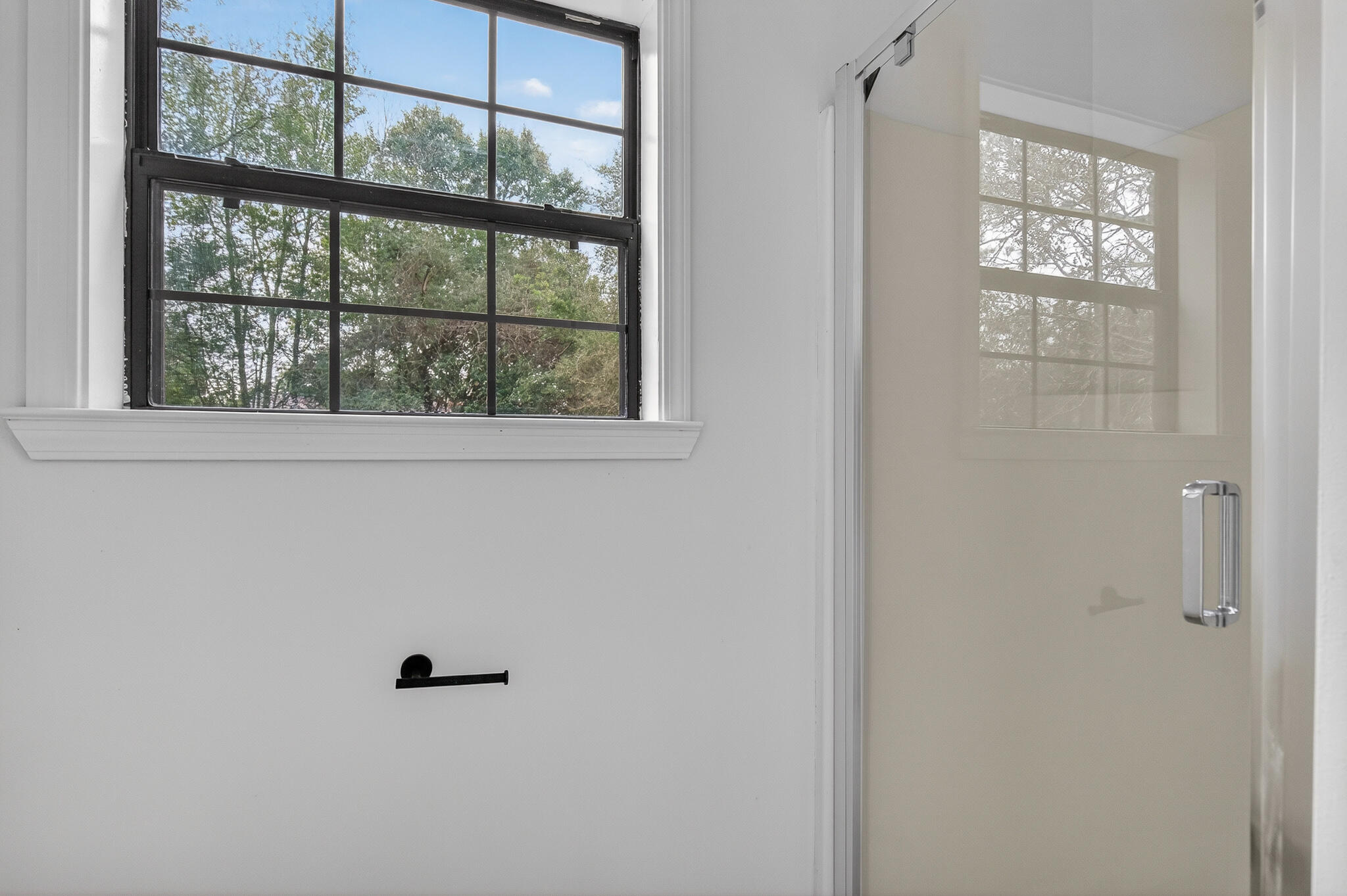 105 East Renoir Road DeFuniak Springs, FL 32433 - Photo 13 of 29 a view of a window in a room