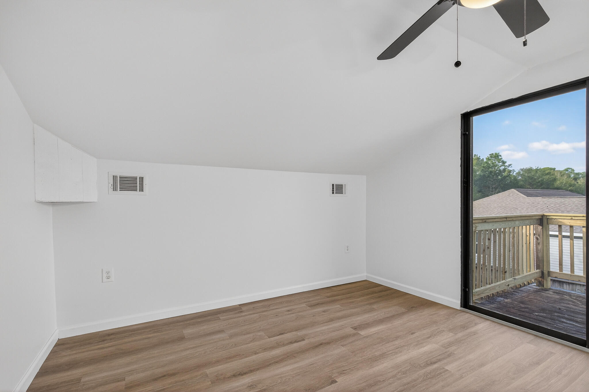 105 East Renoir Road DeFuniak Springs, FL 32433 - Photo 22 of 29 a view of an empty room with a window