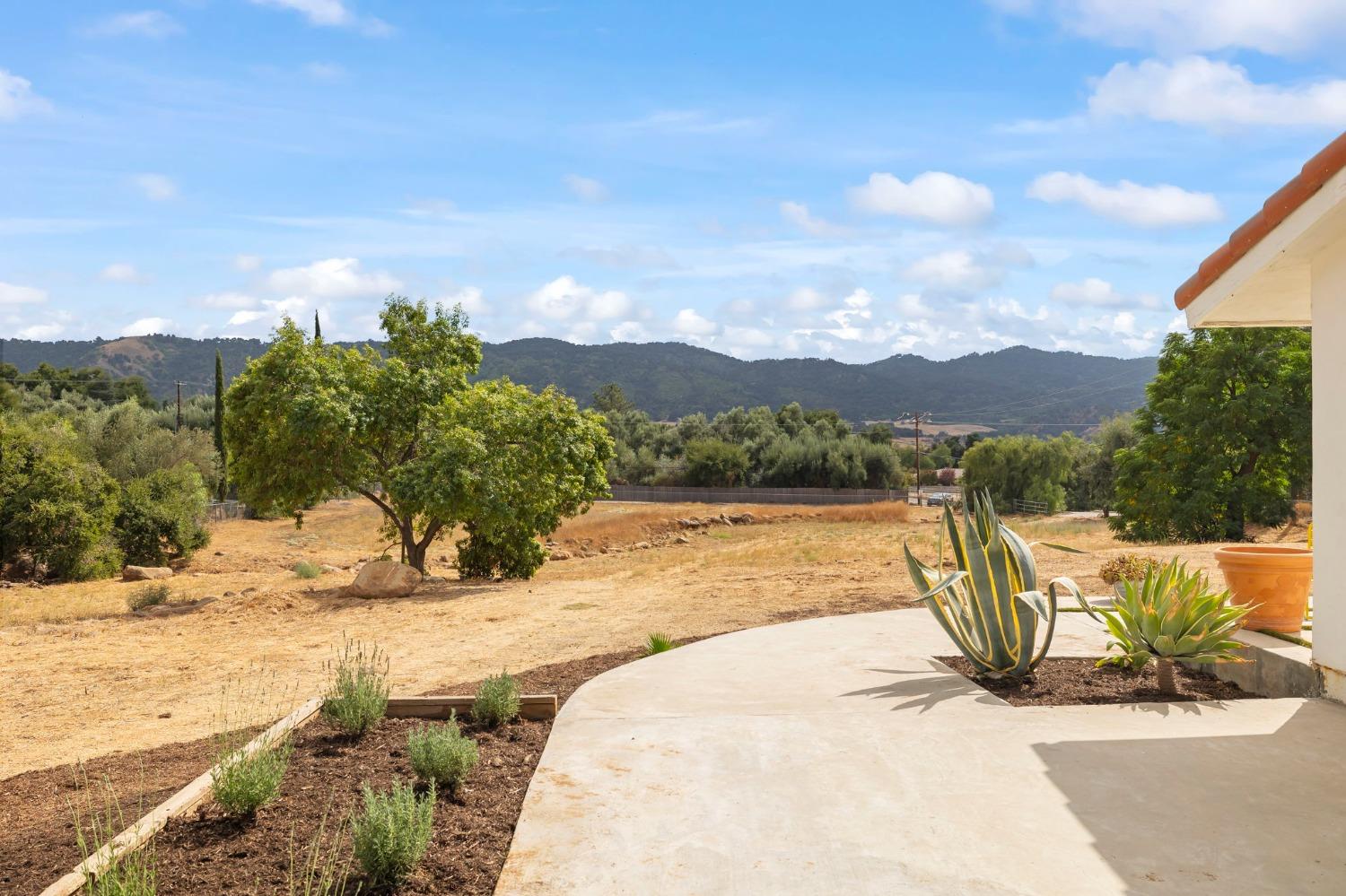 12810 Treeranch Road Ojai, CA 93023 - Photo 30 of 47 Gallery Image 30
