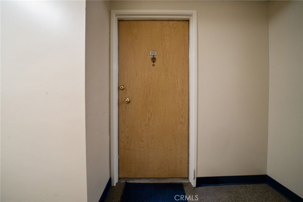 375 Atlantic Avenue, Unit 201 Long Beach, CA 90802 - Photo 8 of 21 a view of room with closet