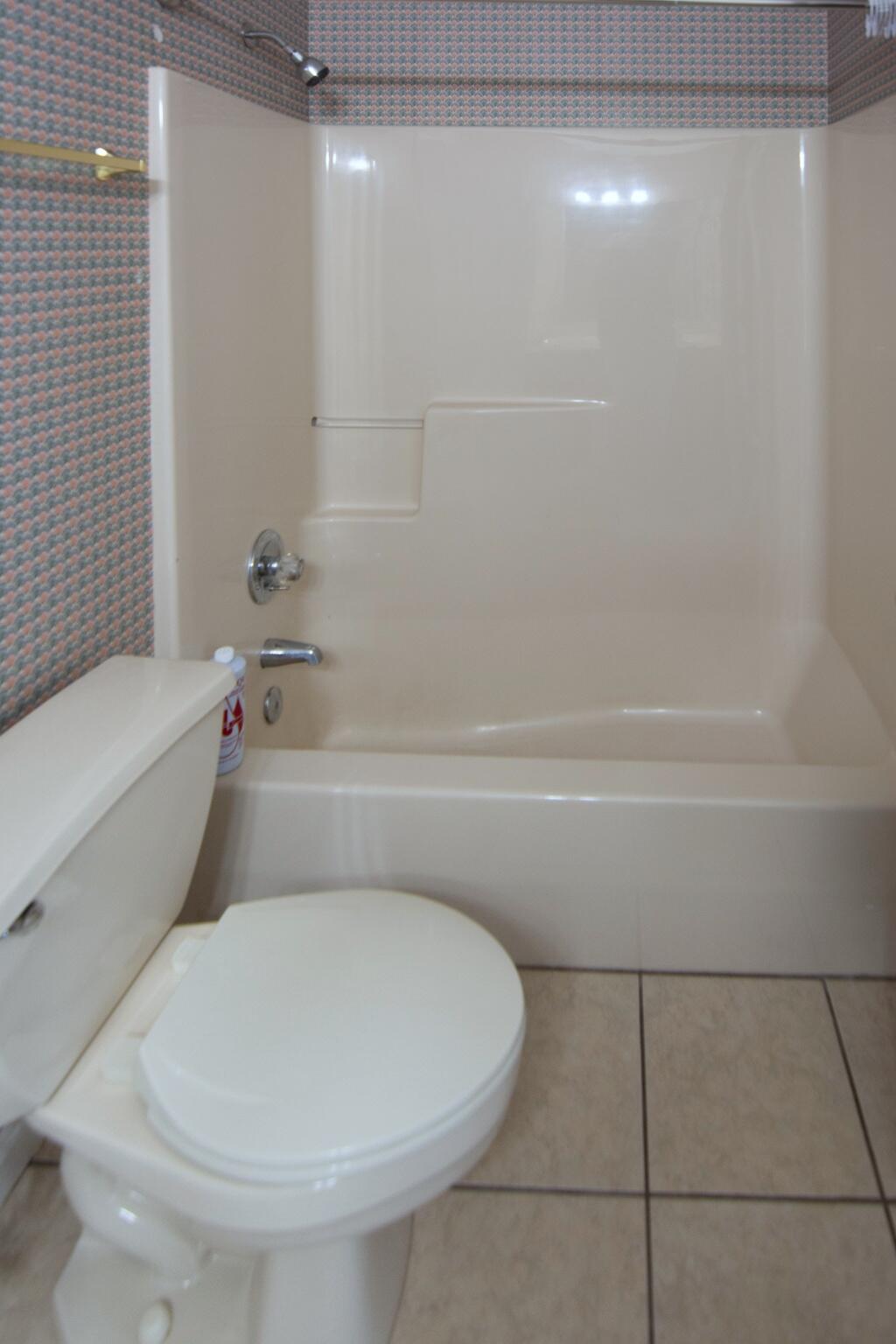 1240 North Concord Road, Unit E Chattanooga, TN 37421 - Photo 24 of 34 1240NConcordRdAptE-24