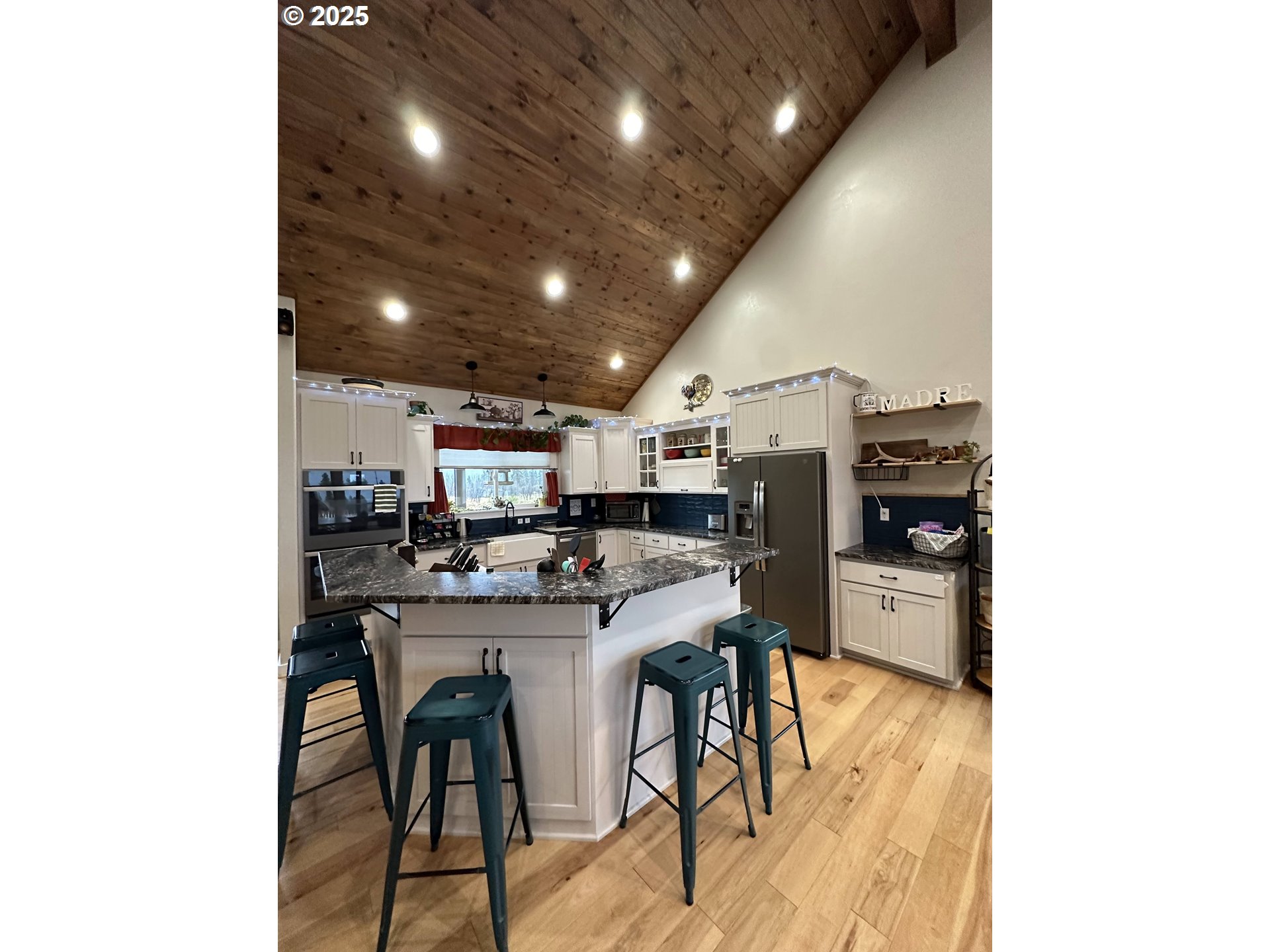 34786 Pleasant View Road Chiloquin, OR 97624 - Photo 12 of 48 a kitchen with a table and chairs in it