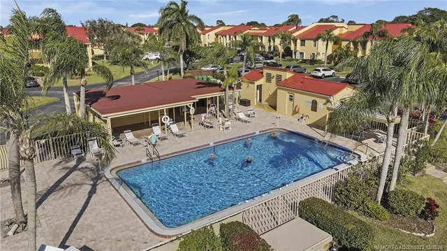 $3,800 | 5323 Southeast Miles Grant Road, Unit 206, Stuart, FL 34997