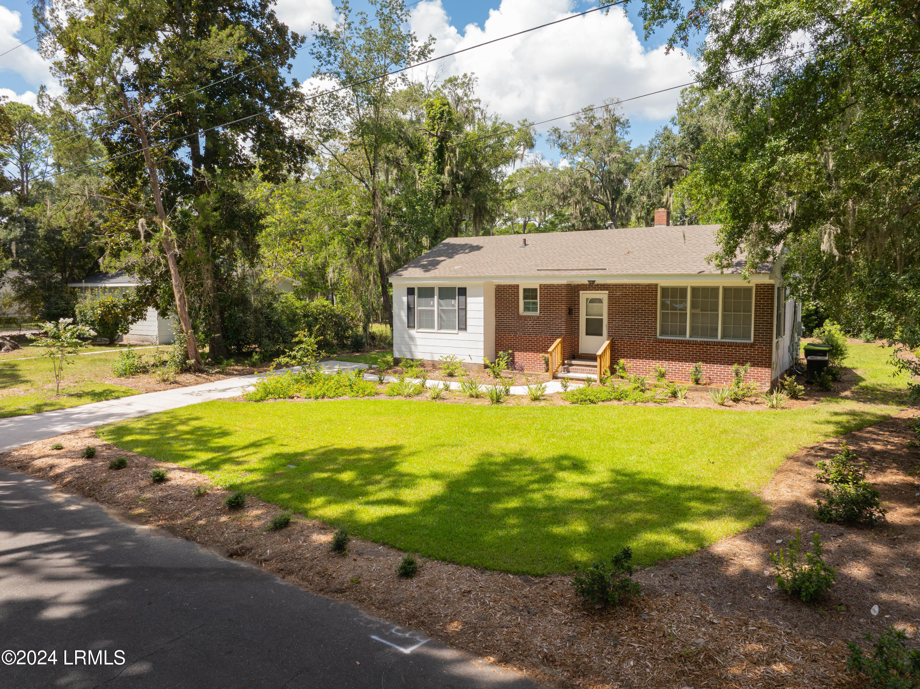 2002 Roper Street Beaufort, SC 29902 - Photo 3 of 48 2002 Roper Drone-17