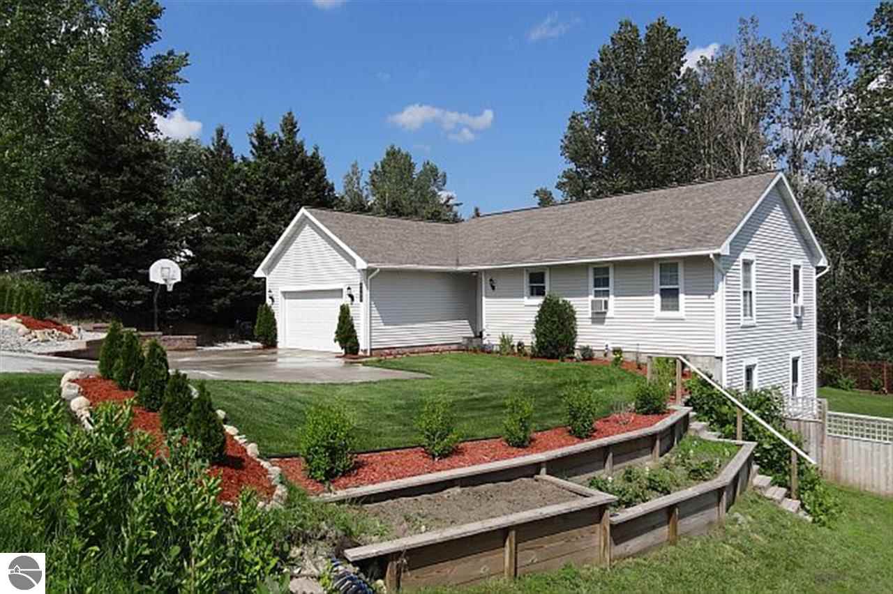 3786 Zimmerman Road Traverse City, MI 49685 - Photo 1 of 25 1749317.JPG