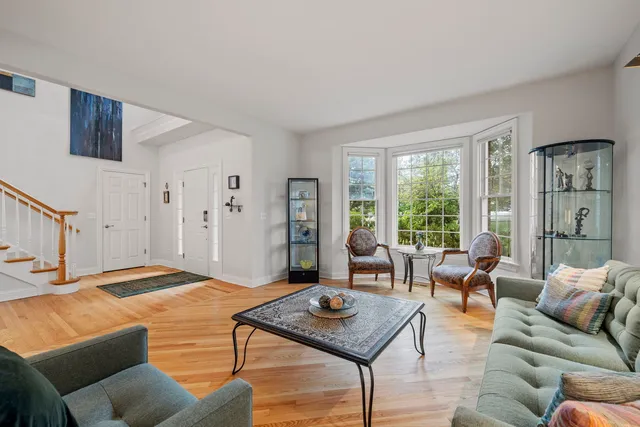 $1,199,000 | 3855 Glendenning Road, Downers Grove, IL 60515