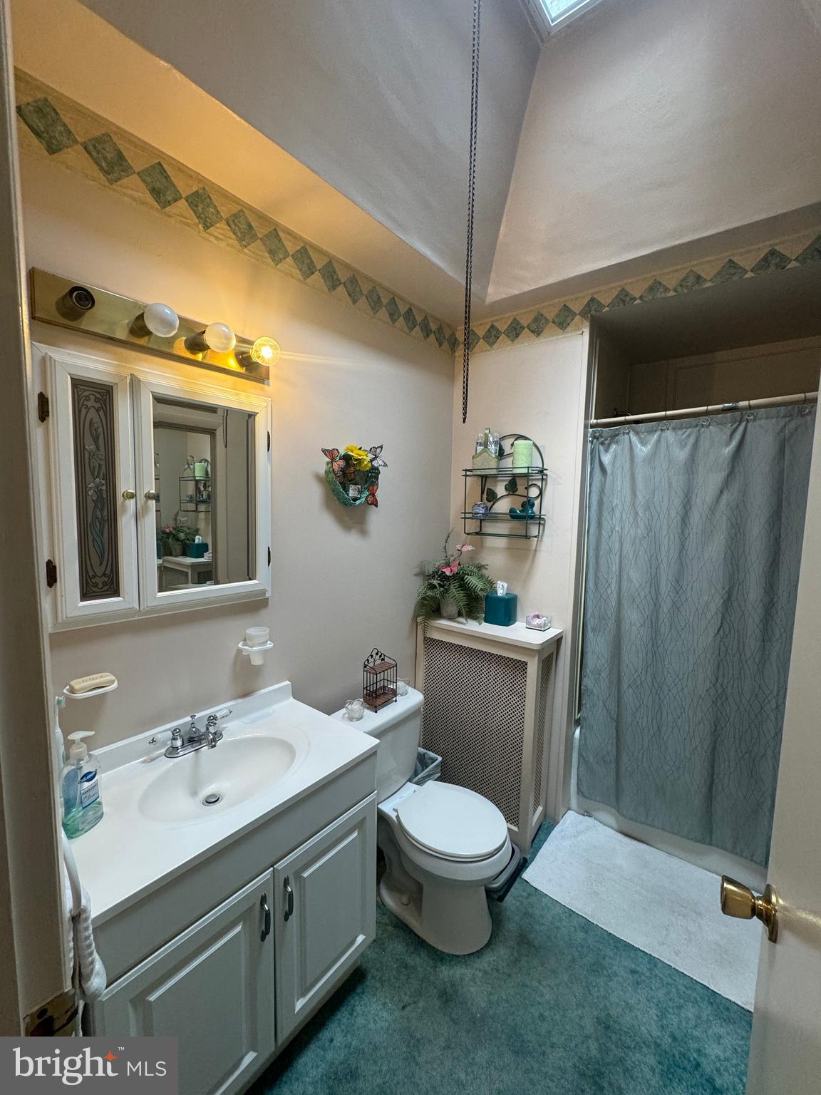 222 Kingston Road Upper Darby, PA 19082 - Photo 26 of 37