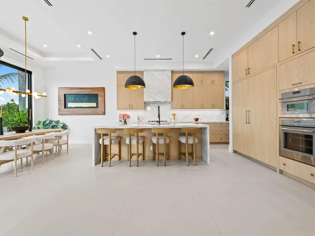 $5,675,000 | 2420 Northeast 48th Street, Lighthouse Point, FL 33064