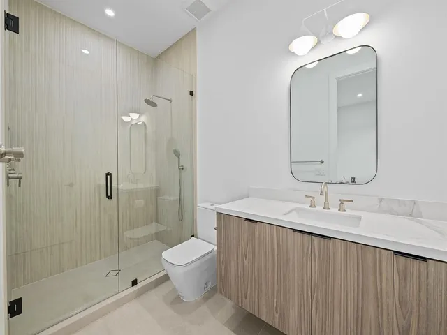 $5,675,000 | 2420 Northeast 48th Street, Lighthouse Point, FL 33064