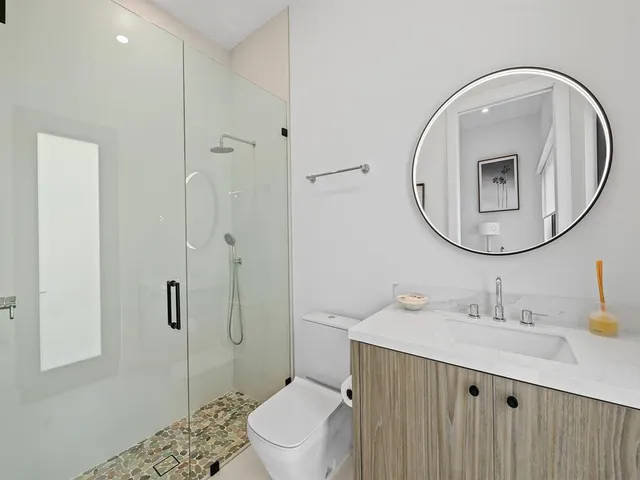 $5,675,000 | 2420 Northeast 48th Street, Lighthouse Point, FL 33064