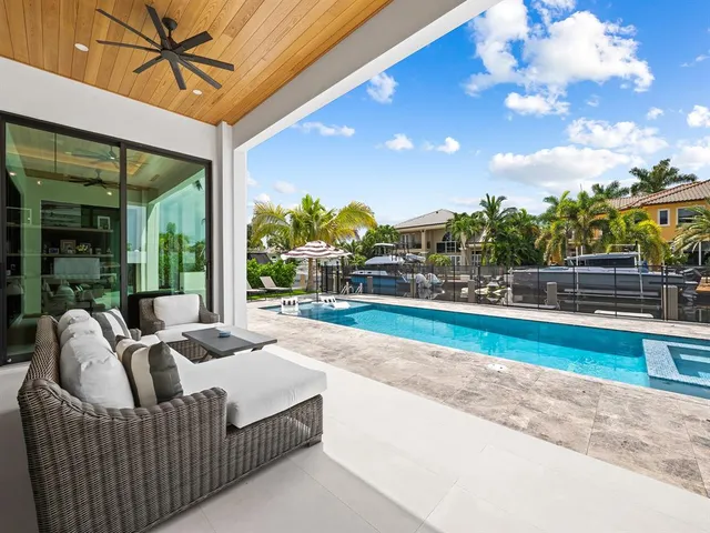 $5,675,000 | 2420 Northeast 48th Street, Lighthouse Point, FL 33064