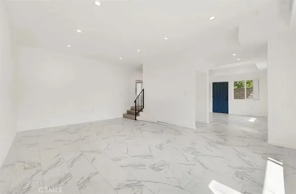 $3,600 | 19539 Tuba Street, Northridge, CA 91324