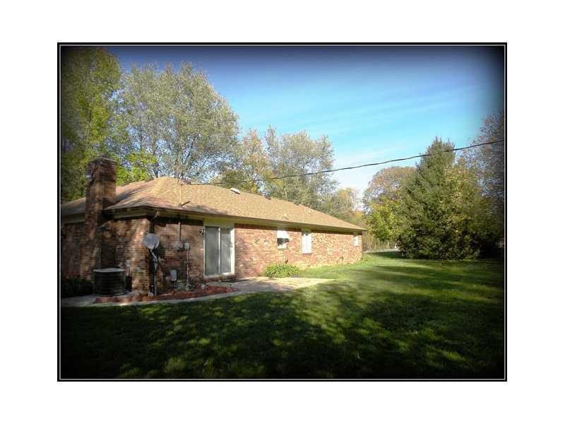 2440 Vestal Road Plainfield, IN 46168 - Photo 4 of 17 Gallery Image 4