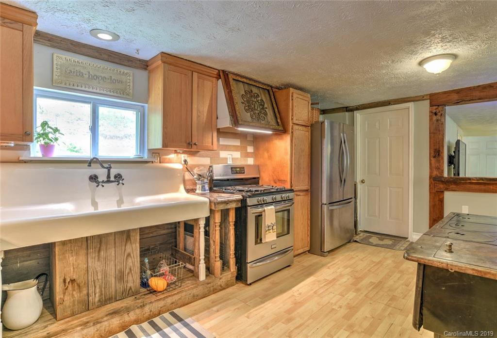 131 Ben Clark Road Marshall, NC 28753 - Photo 13 of 36 Gallery Image 13