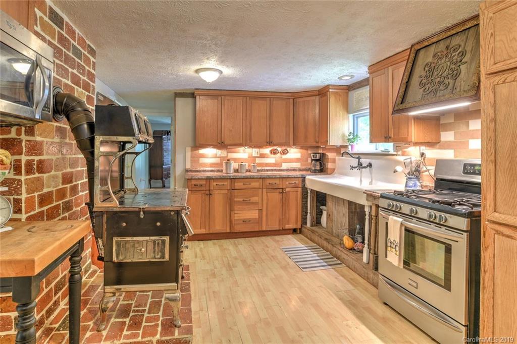 131 Ben Clark Road Marshall, NC 28753 - Photo 15 of 36 Gallery Image 15