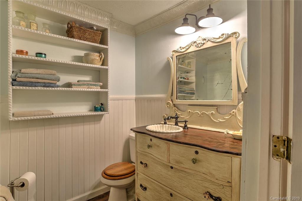 131 Ben Clark Road Marshall, NC 28753 - Photo 18 of 36 Gallery Image 18