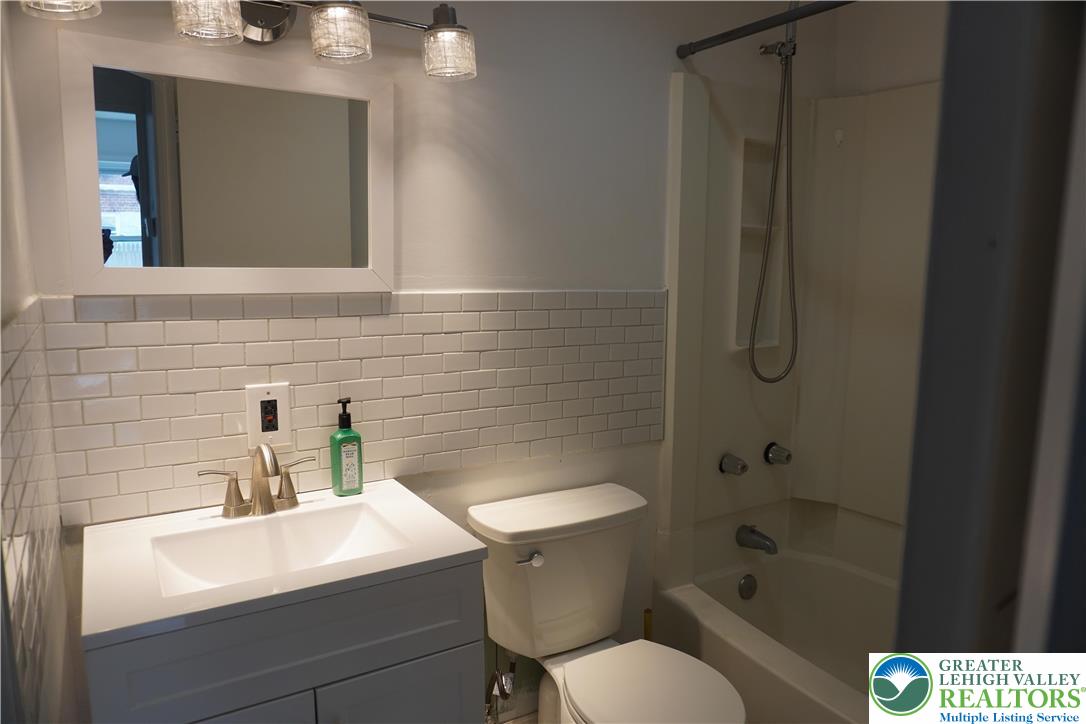 2306 3rd Street Wilson, PA 18042 - Photo 8 of 13 Bathroom