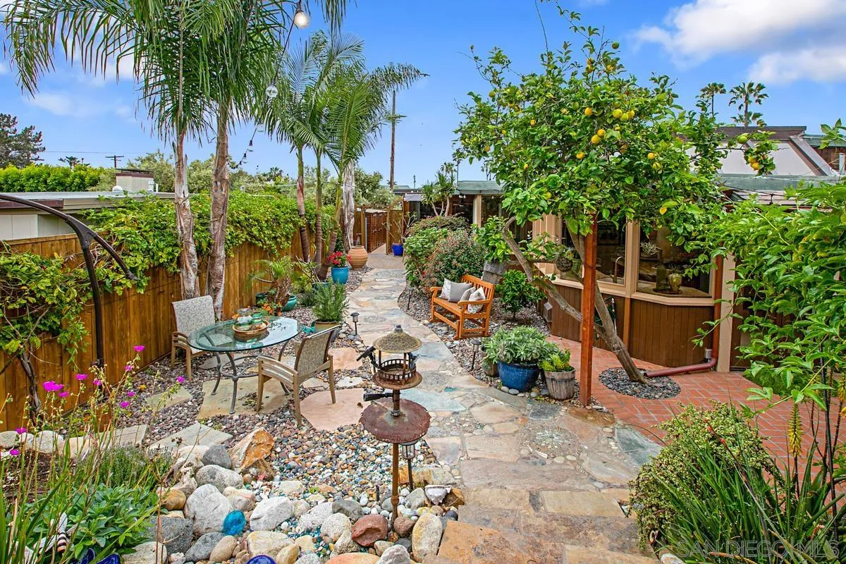 6243 Dowling Drive La Jolla, CA 92037 - Photo 24 of 28 a view of an outdoor space with lounge chair