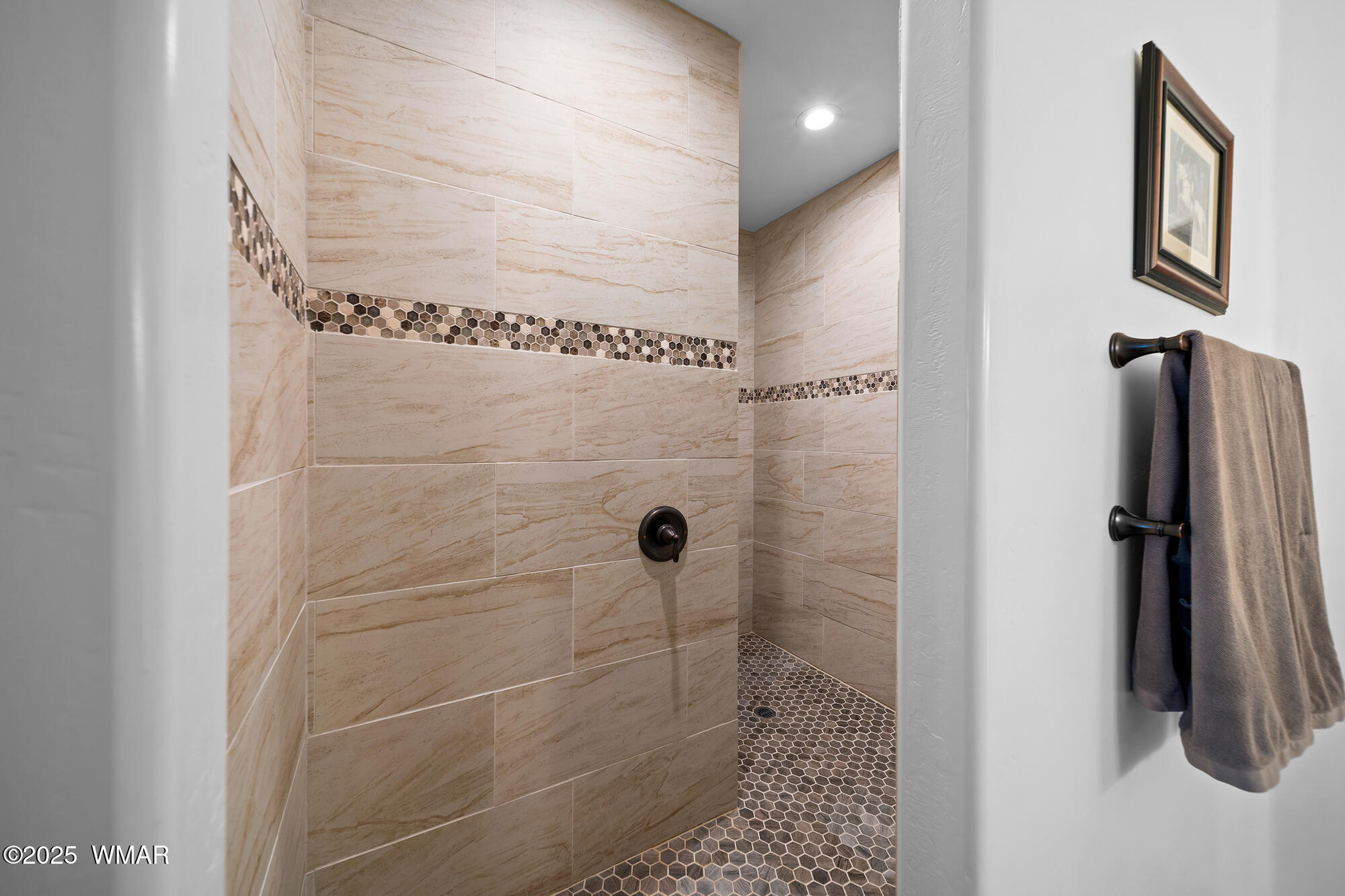 242 Frog Island Road Lakeside, AZ 85929 - Photo 13 of 28 Tile shower