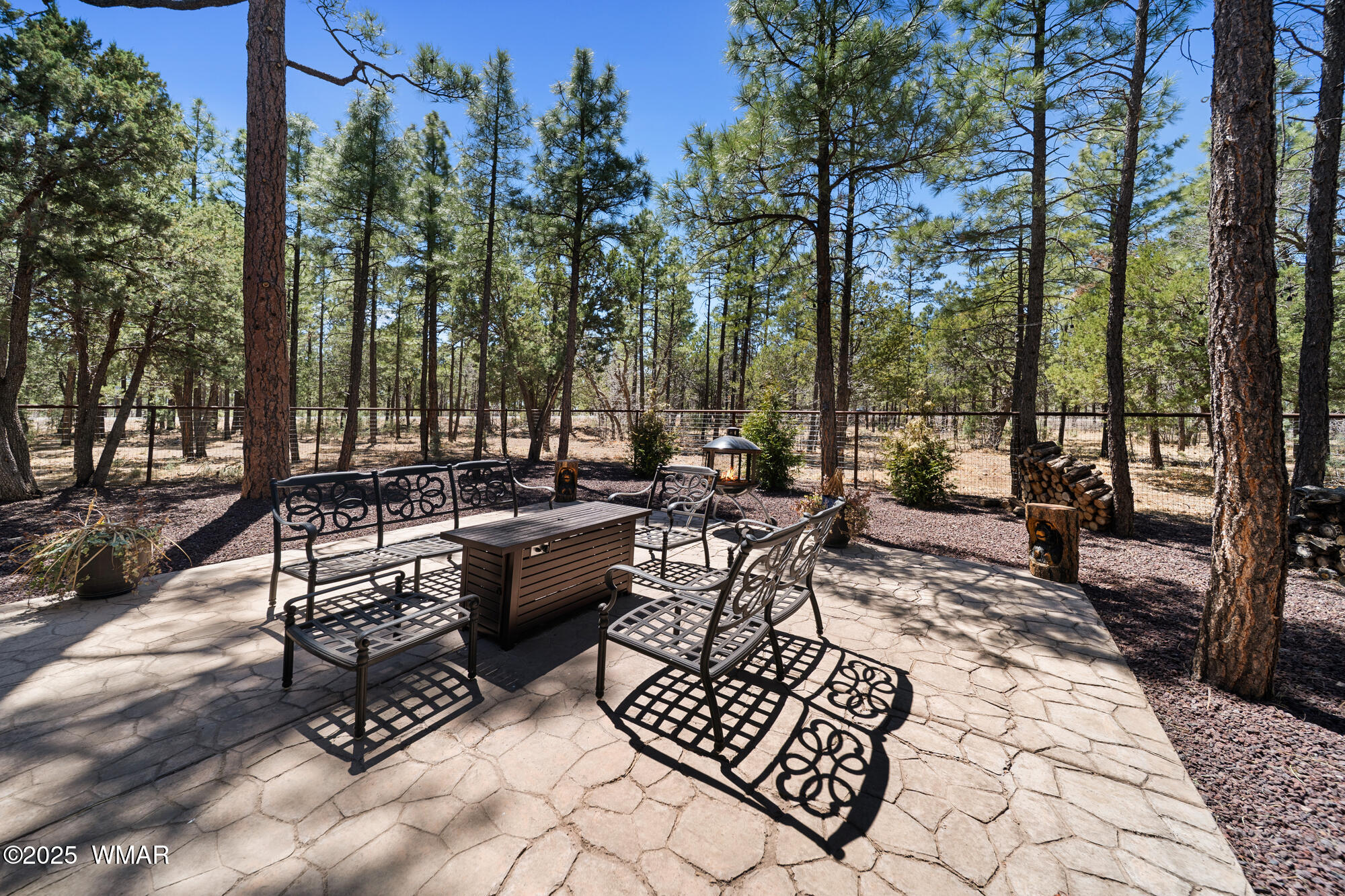 242 Frog Island Road Lakeside, AZ 85929 - Photo 20 of 28 Lower patio for entertaining