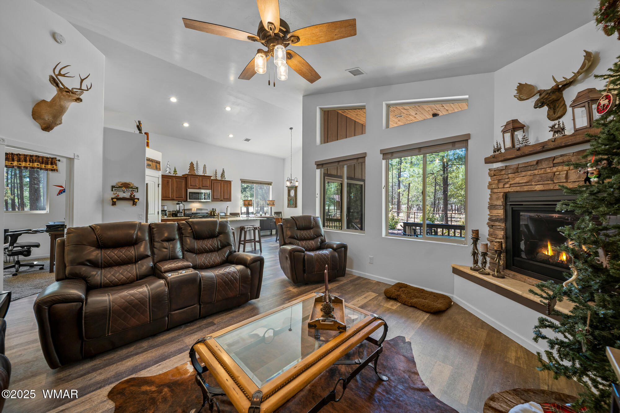 242 Frog Island Road Lakeside, AZ 85929 - Photo 3 of 28 Great room open to the kitchen and dining