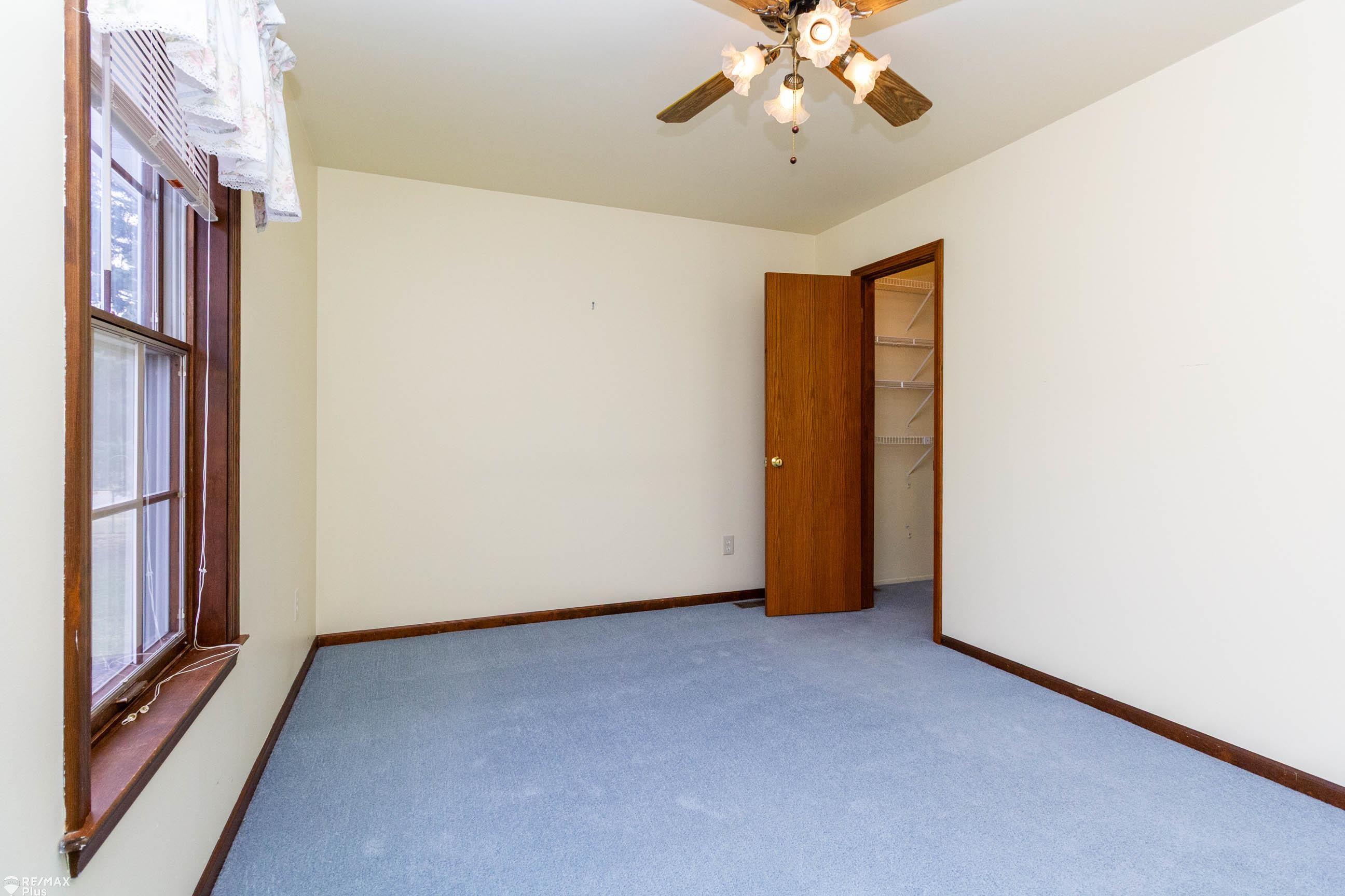 1435 Farmlane Road Lapeer, MI 48446 - Photo 22 of 47 50169172-1946d831-87ff-4c35-9607-02904c36b265.JPG