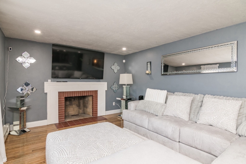 412 Granby Road South Hadley, MA 01075 - Photo 13 of 31