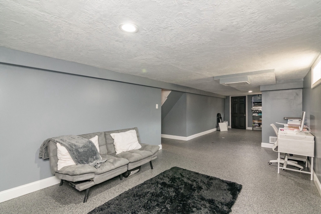 412 Granby Road South Hadley, MA 01075 - Photo 18 of 31