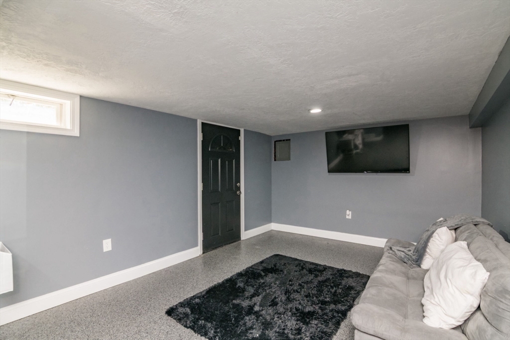 412 Granby Road South Hadley, MA 01075 - Photo 20 of 31