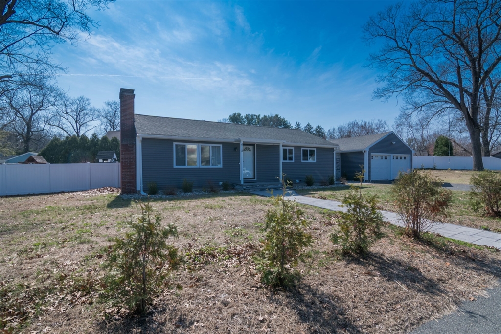 412 Granby Road South Hadley, MA 01075 - Photo 3 of 31