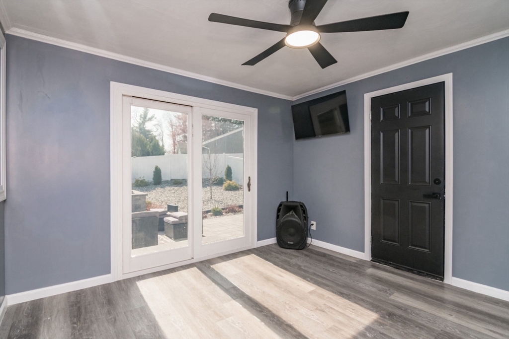 412 Granby Road South Hadley, MA 01075 - Photo 5 of 31