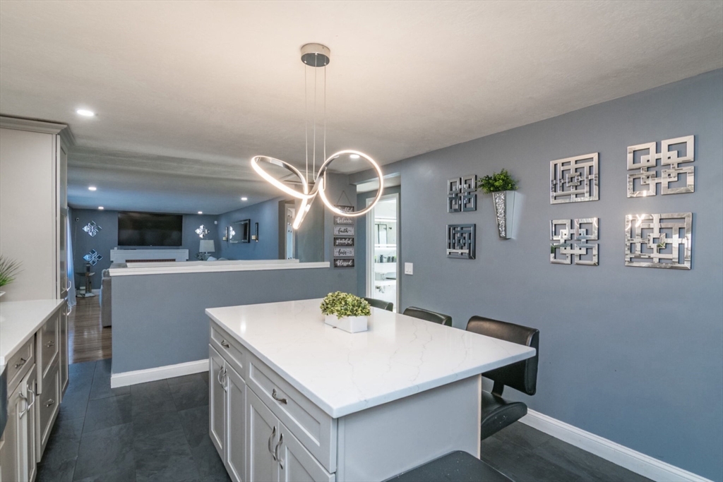 412 Granby Road South Hadley, MA 01075 - Photo 8 of 31