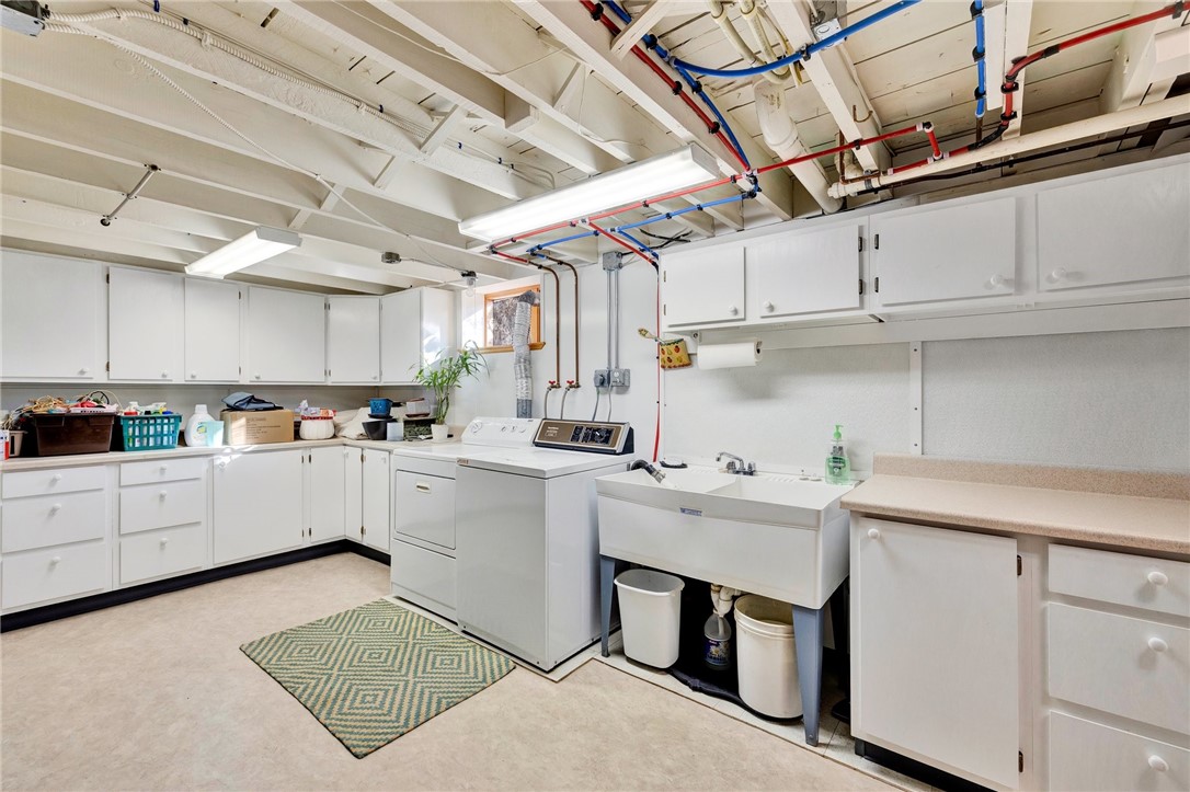 83 Friendly Road Cranston, RI 02910 - Photo 24 of 34 Laundry area