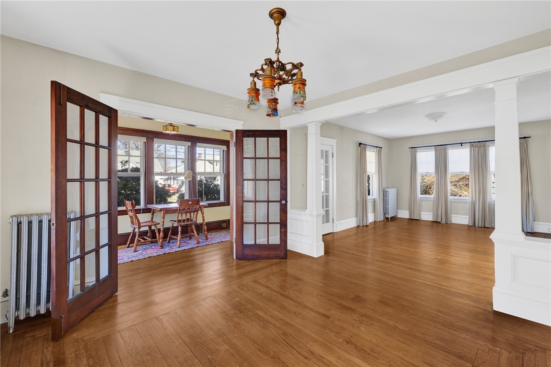 83 Friendly Road Cranston, RI 02910 - Photo 5 of 34