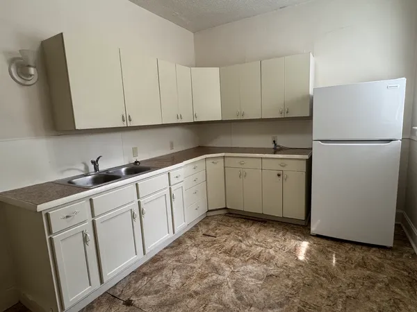 $850 | 1421 Grand Avenue, Unit 1, Davenport, IA 52803
