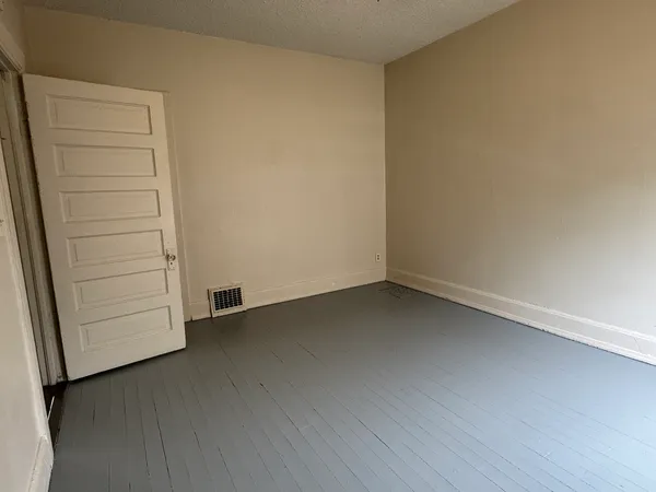 $850 | 1421 Grand Avenue, Unit 1, Davenport, IA 52803