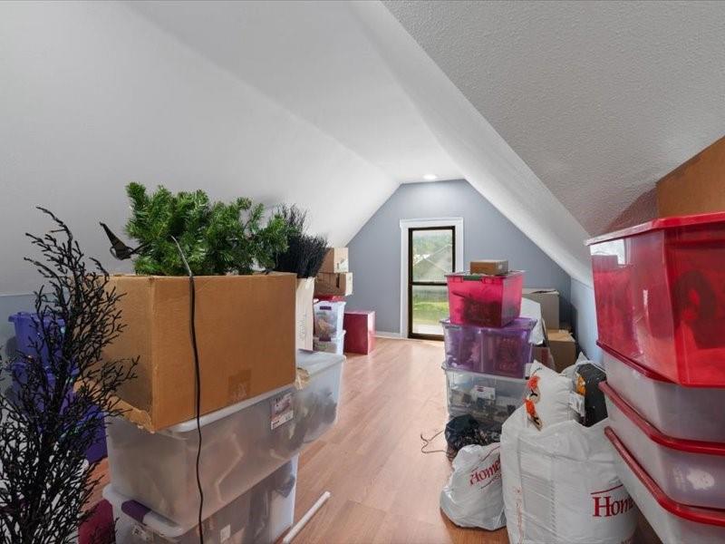 809 East Adams Street Itasca, TX 76055 - Photo 28 of 31 a living room with furniture and a potted plant