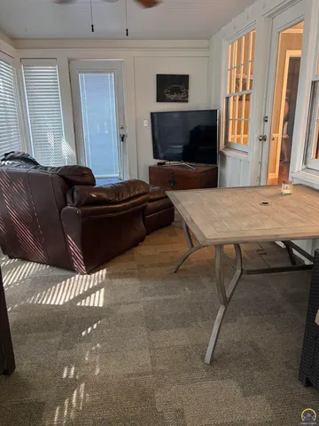 $449,900 | 930 Huntington Road, Emporia, KS 66801