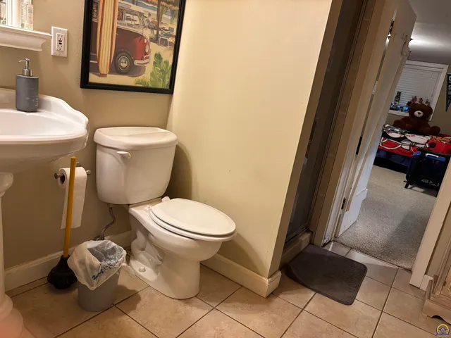 $449,900 | 930 Huntington Road, Emporia, KS 66801