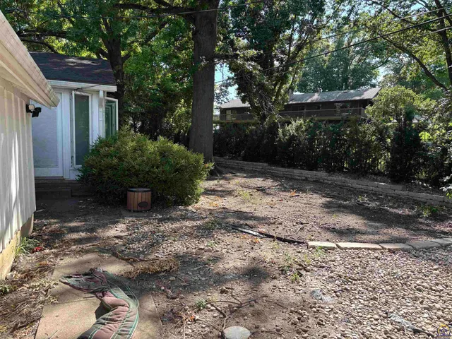 $449,900 | 930 Huntington Road, Emporia, KS 66801