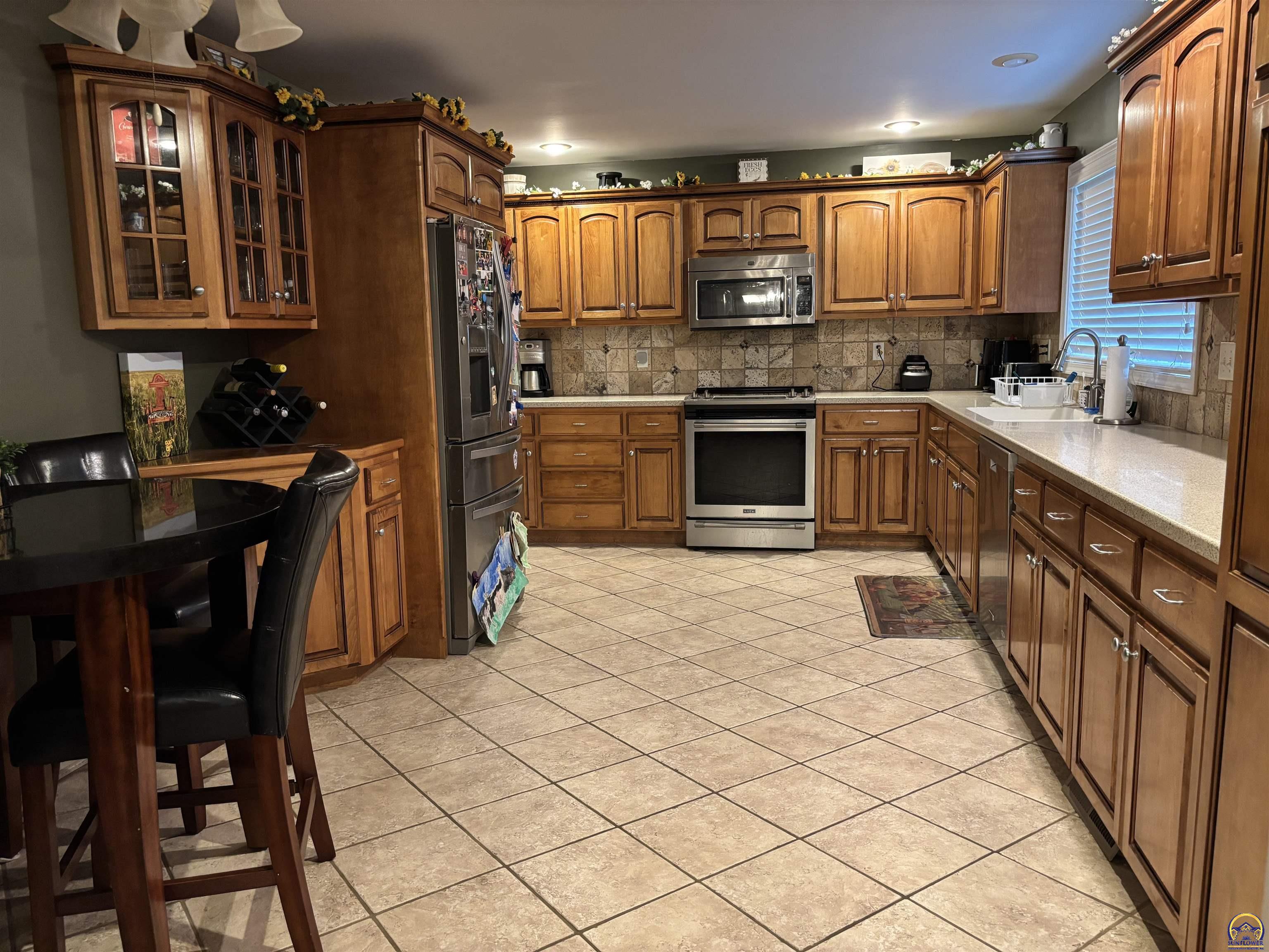 930 Huntington Road Emporia, KS 66801 - Photo 9 of 30