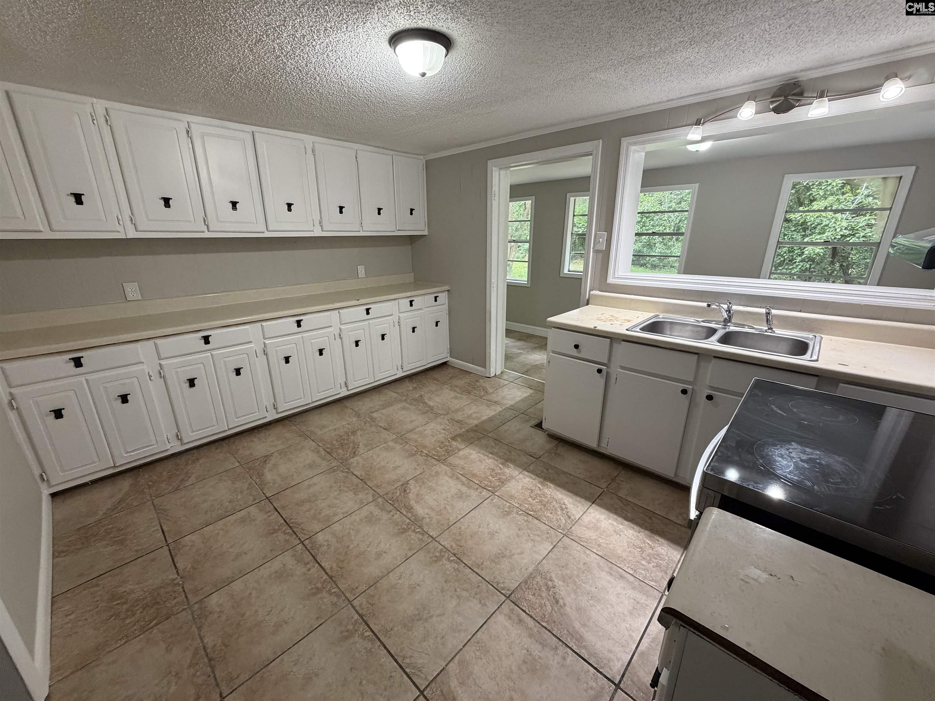 1207 Hampton Road Orangeburg, SC 29115 - Photo 6 of 25