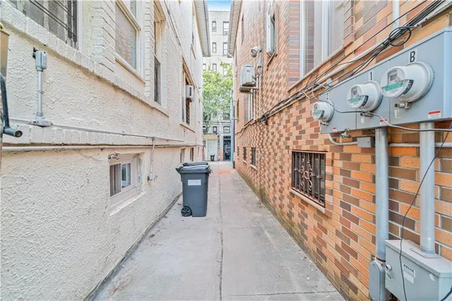 a view of a pathway of a building