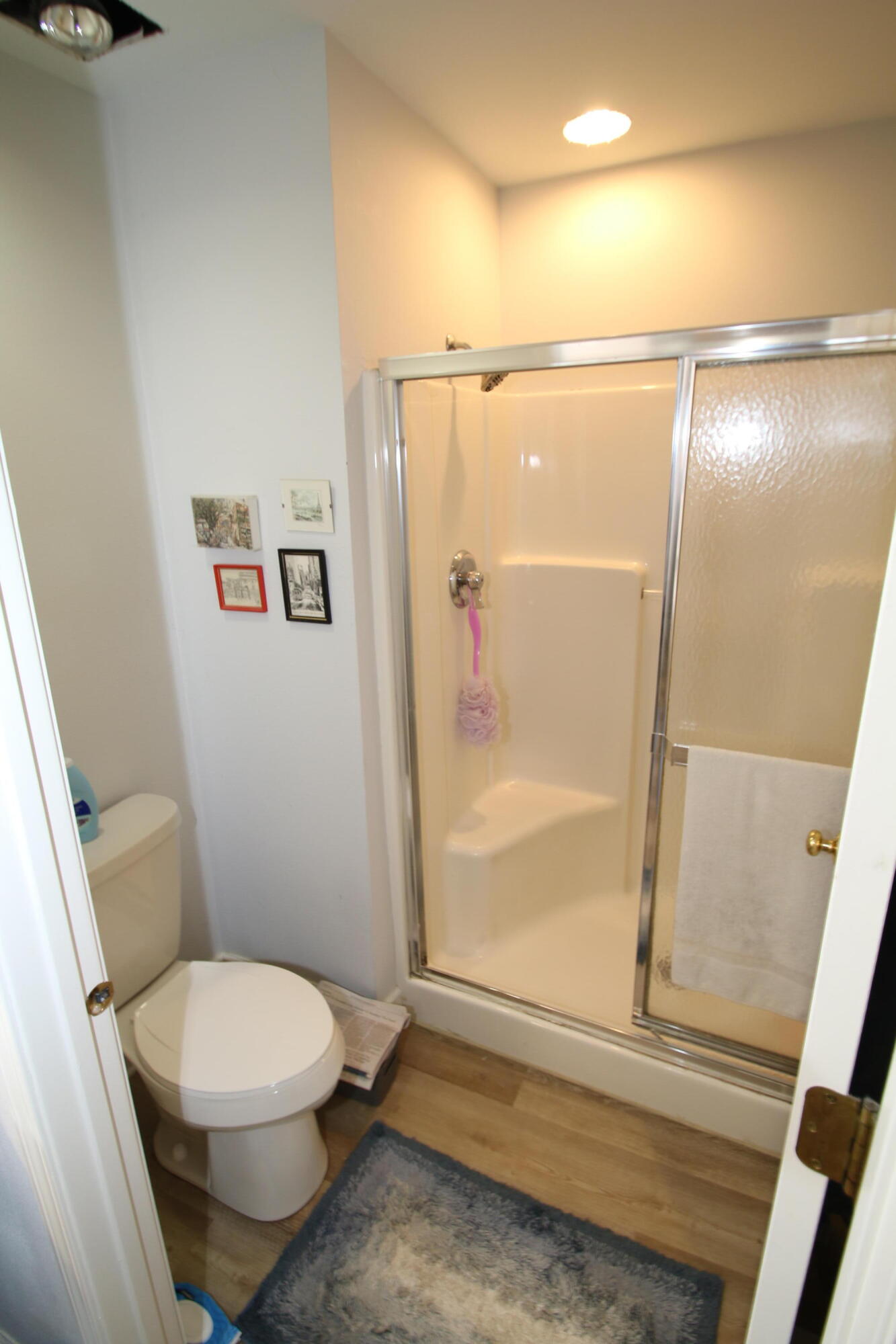 500 West Bender Road, Unit 46 Glendale, WI 53217 - Photo 14 of 18 Master Bath