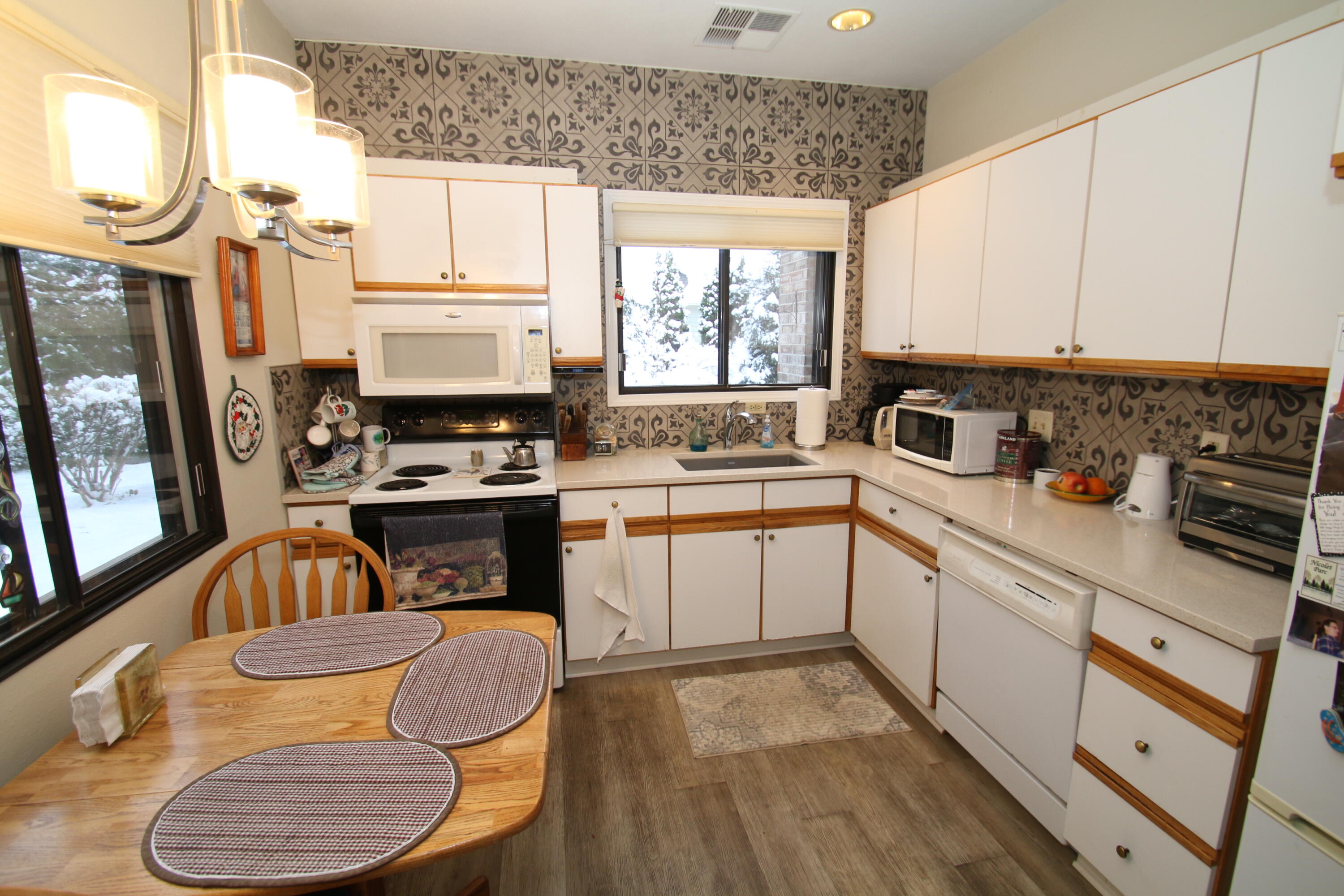 500 West Bender Road, Unit 46 Glendale, WI 53217 - Photo 4 of 18 Kitchen